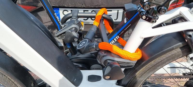 Zabezpieczenie motocykla przed upadkiem