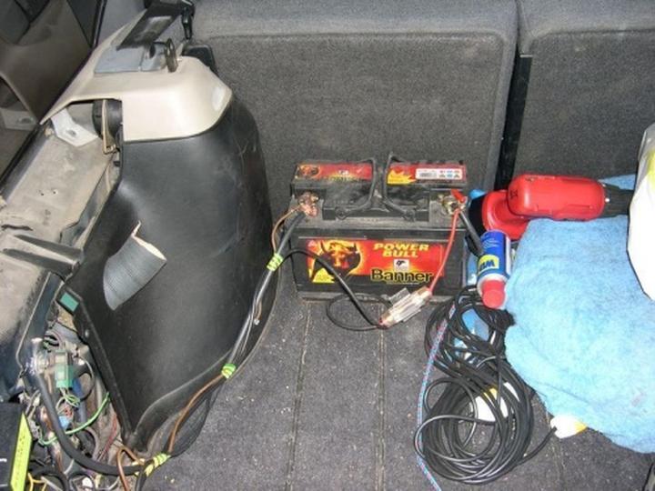 Bezpieczeństwo i dostęp do akumulatora