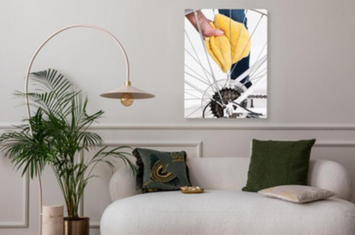 Czyszczenie szprych motocykla