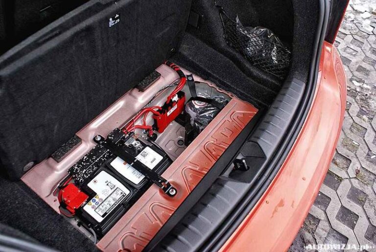 Gdzie Wygodnie Umieścić Akumulator w Bagażniku – W Jakim Samochodzie To Najlepsze Rozwiązanie?