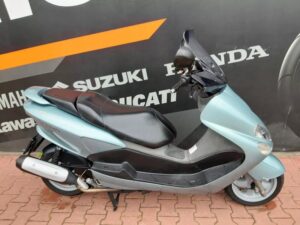 Ile oleju do silnika Yamaha Majesty 125? Praktyczny przewodnik dla właścicieli