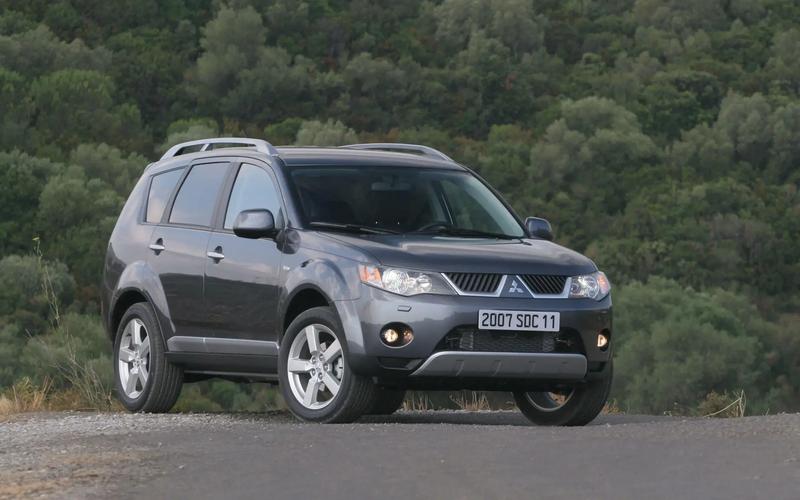 Który silnik w Mitsubishi Outlander zapewnia najlepsze osiągi?