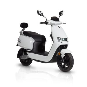 Miejsca, gdzie mogę jeździć bez prawa jazdy – sprawdź, jakie opcje masz do wyboru!