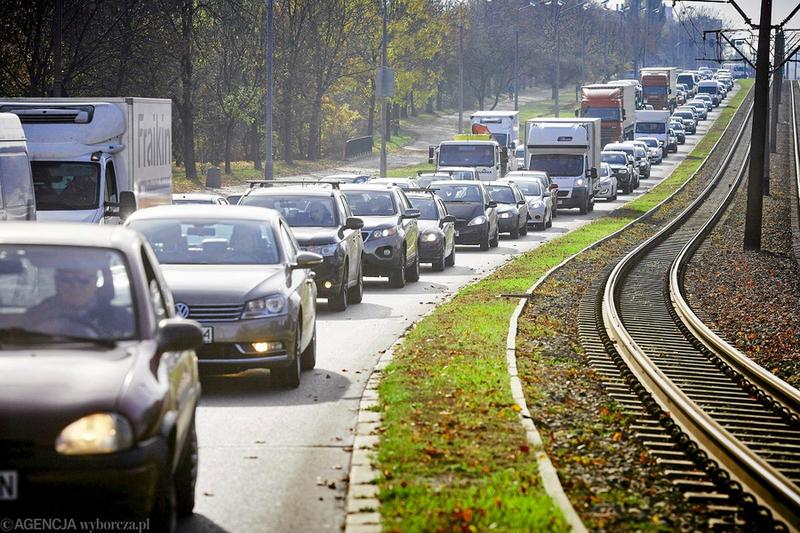 Obowiązek podatkowy samochód