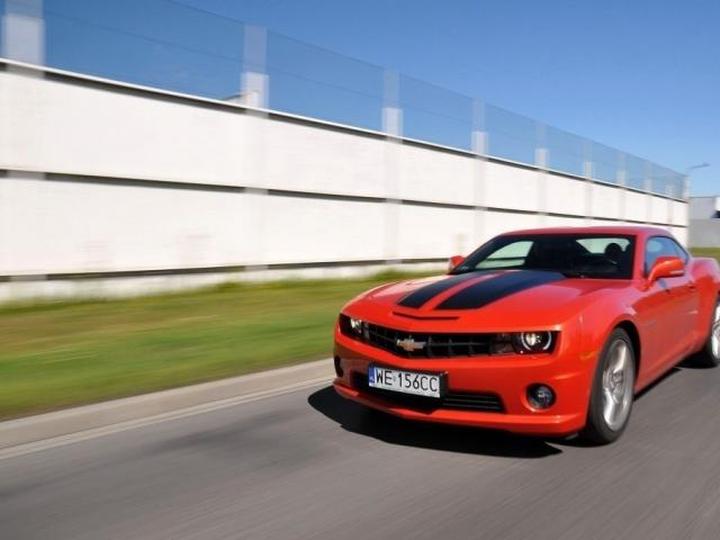 Ile pali Camaro? Oto wszystko, co musisz wiedzieć o jego zużyciu paliwa!