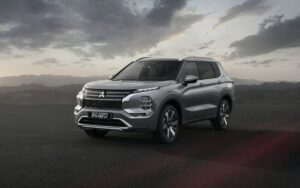 Mitsubishi Outlander: Diesel czy benzyna – co wybrać dla najlepszych osiągów?
